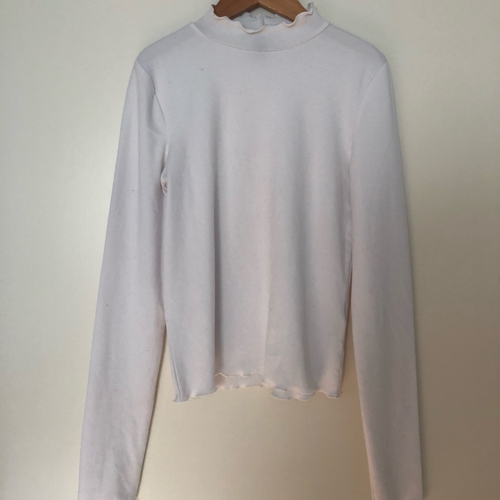 Lettuce edge ribbed turtleneck